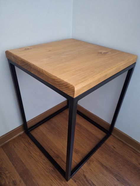 Mesa Lateral Simple-1