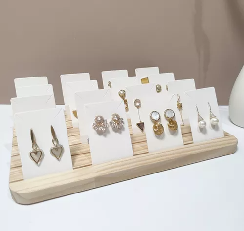 Exhibidor De Tarjetas O Pendiente Rustico De Madera-0