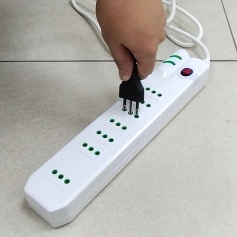 Alargador Protector De Voltaje Certificado 2.1 Metros MLAB - 9303-5