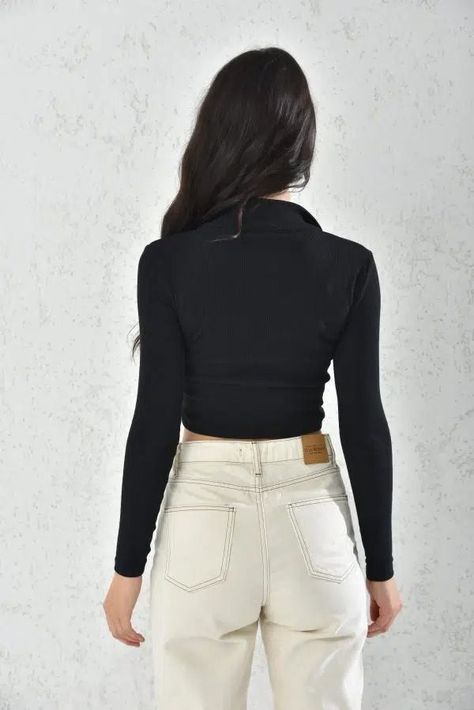 Polerón de Mujer Crop Negro Ajustado Slim Fit-2