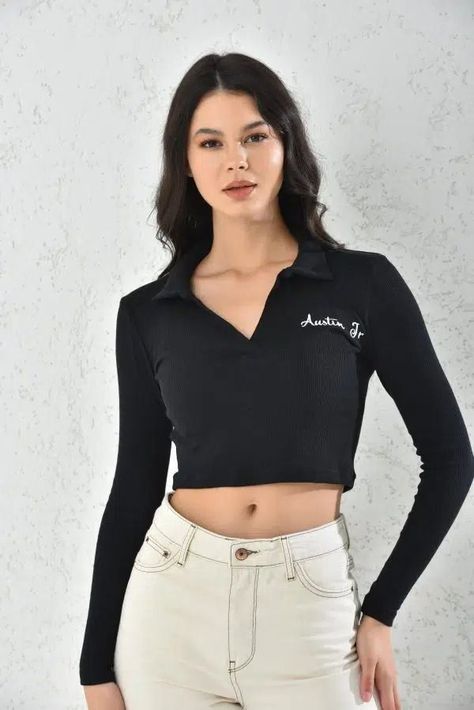 Polerón de Mujer Crop Negro Ajustado Slim Fit-3