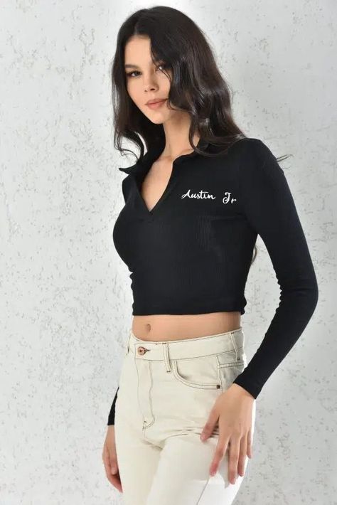 Polerón de Mujer Crop Negro Ajustado Slim Fit-5