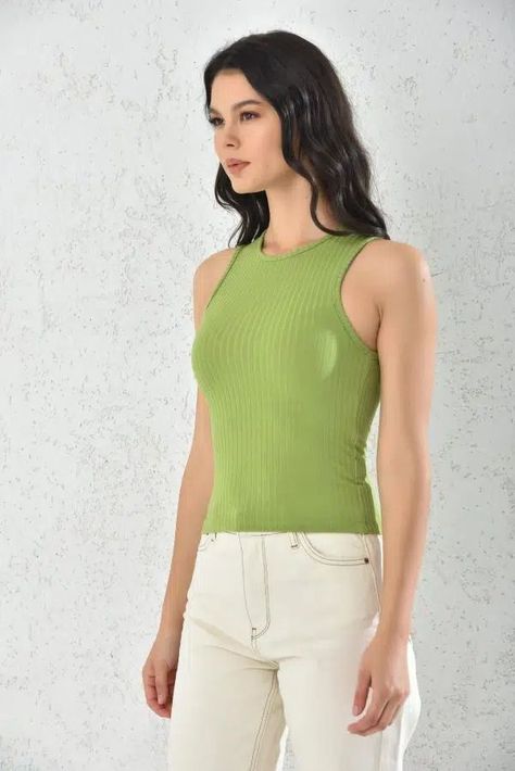 Camiseta Verde Sin Mangas para Mujer-3