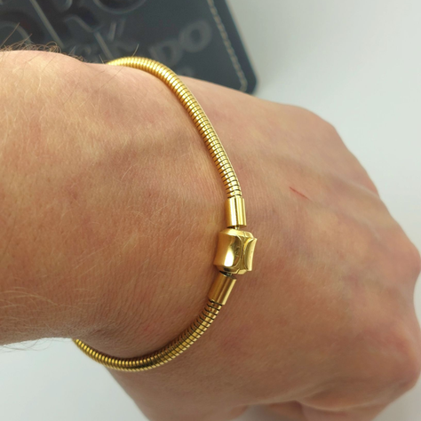 Brazalete de Tejido Serpiente con Broche Barril de Oro Laminado 18k-1