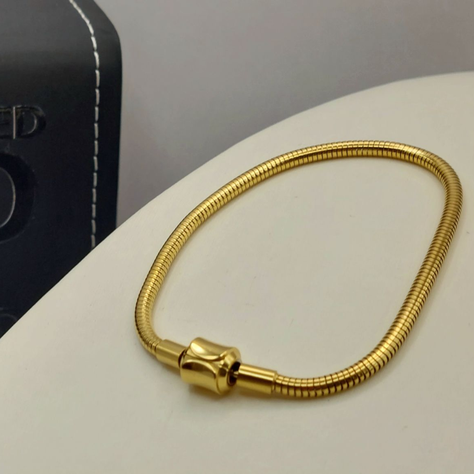 Brazalete de Tejido Serpiente con Broche Barril de Oro Laminado 18k-2