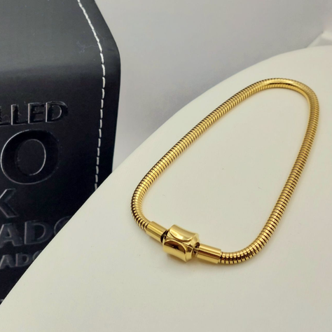 Brazalete de Tejido Serpiente con Broche Barril de Oro Laminado 18k-3