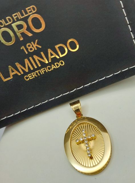 Medalla de Oro Laminado con Dije Ovalado con Cruz de Brillantes -1
