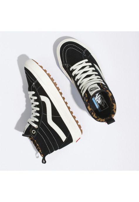 Zapatilla Con Caña Ua Sk8-Hi Mte-1 Negro Unisex-1