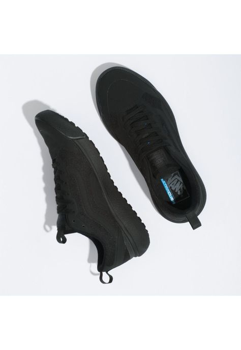Zapatilla Unisex Ultrarange Exo Black/Black/Black-1