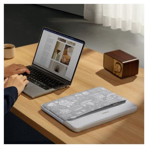 Tomtoc Funda Light-A18 OCHM para Macbook 14" - Gris-3