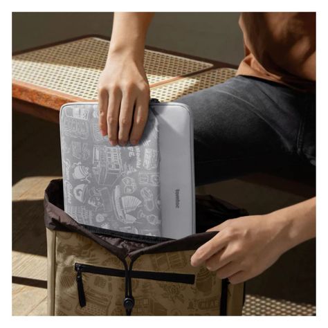 Tomtoc Funda Light-A18 OCHM para Macbook 14" - Gris-7