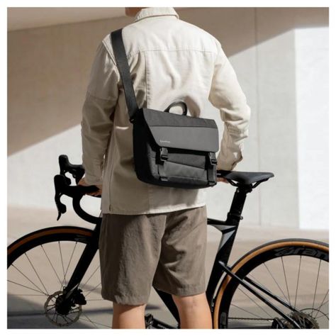 Tomtoc Bolso Mensajero Slash-T27 Resistente al agua (6.5L) - Negro-5