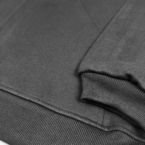 Poleron Negro con capucha Mujer Plus-3