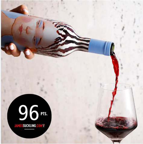 Vino La Piu Belle Ensamblaje| Viña Vik-1