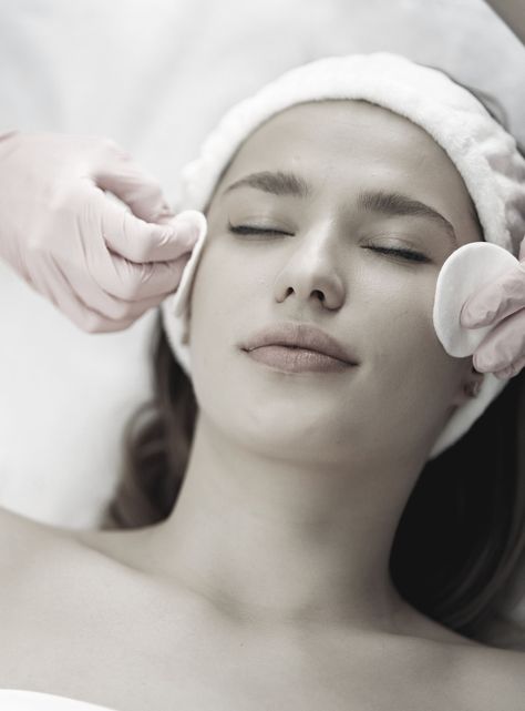 Rejuvenecimiento Facial+Limpieza Facial+Radiofrecuencia-1