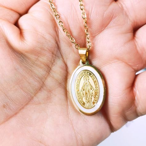 Colgante Medalla Virgen Maria Nacar Chapada En Oro-6