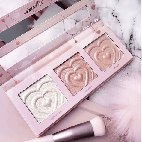 Paleta 3 Iluminadores rostro y cuerpo “Glow” de AmorUs-1