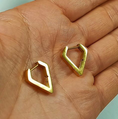 Argolla Aros Huggies Minimalista Triangulo Moderno Chapada En Oro-6
