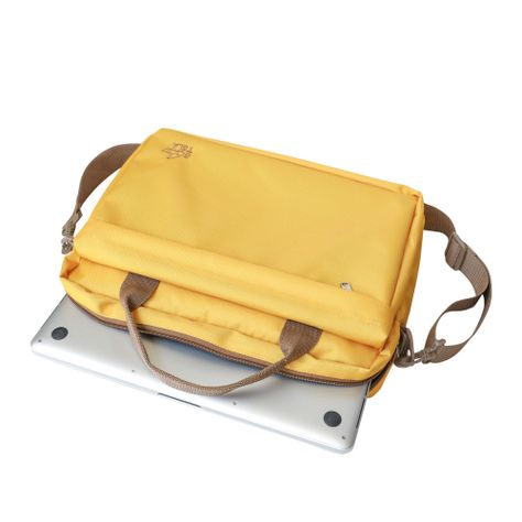 BOLSO NOTEBOOK 14" DISEÑO AMARILLO SUSTENTABLE BOTELA-4