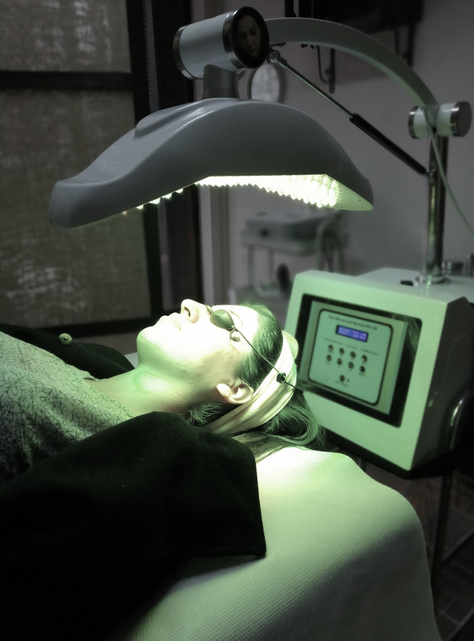 Limpieza Facial Dermo + Terapia Fotodinámica -0
