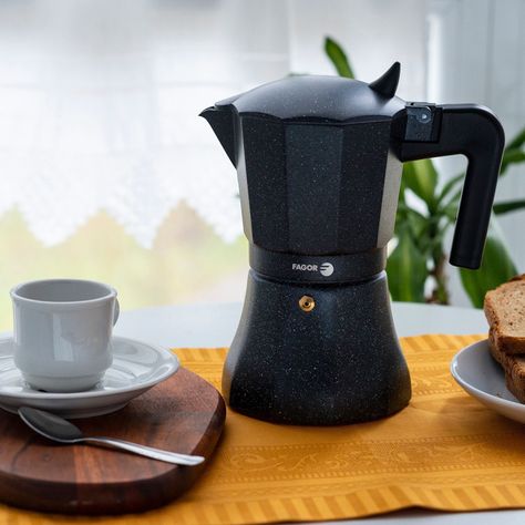 Cafetera italiana negra aluminio  3 Tazas Tiramisú Fagor-5
