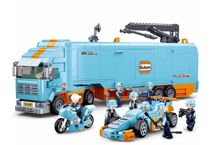 Camion Taller con Auto Formula Uno-0
