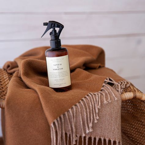 Aromatizador Ambiental y Textil PET 250 ML Santal & Violette-1