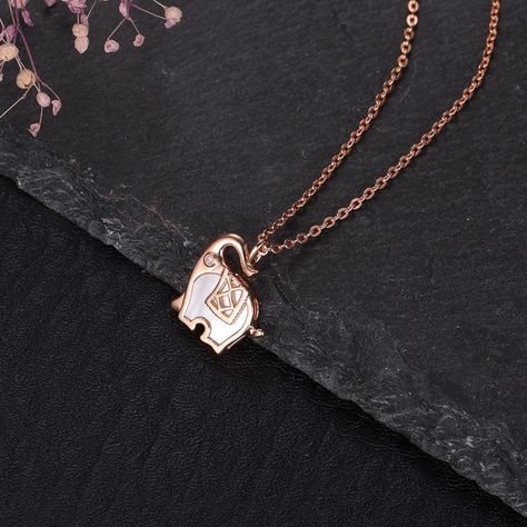 CADENA ESLABONES ORO ROSADO 18K COLGANTE ELEFANTE NÁCAR DIAMANTE 1P 18K-1