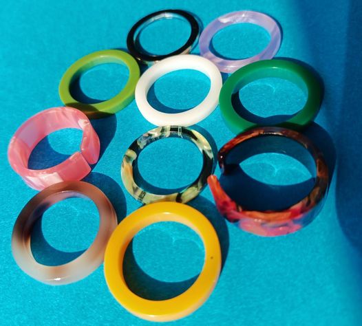 Set 10 Anillos Resina Colores Medidas Varias Juvenil Frescos -4