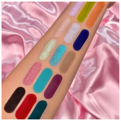 Paleta de Sombras "Cat Girl Chronicles" Rude Cosmetics-4