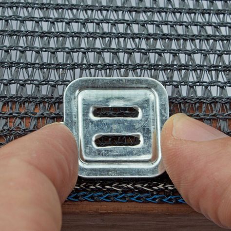 Fijadores para malla sombra en madera. Bolsa de 50 uds-1