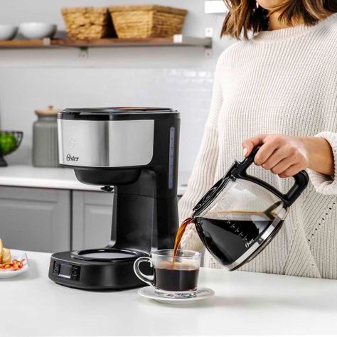 Cafetera programable Oster® 8 tazas en acero inoxidable BVSTDC10SS-2