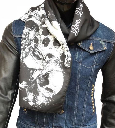 Pañuelo Negro Estampado Calavera Steel-1