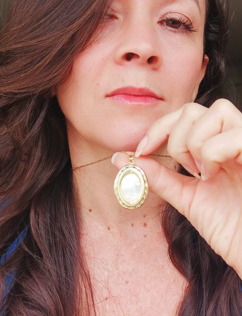 Colgante Relicario Virgen Guadalupe chapado oro -1