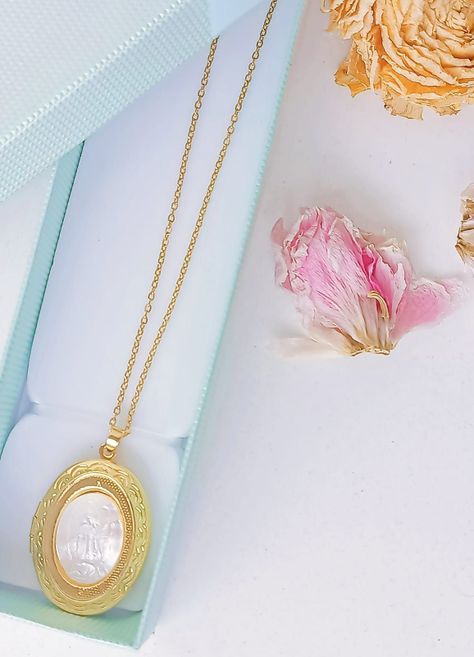 Colgante Relicario Virgen Guadalupe chapado oro -2
