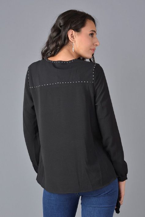 Bluson con tachas negro-1