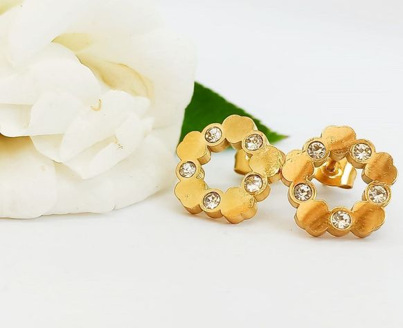 Aros Punto Luz Corona corazones enchapada en oro 14k-3