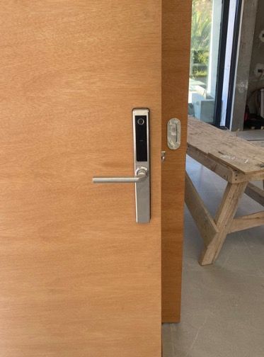Servicio Instalación Cerradura Digital y Seguridad-2