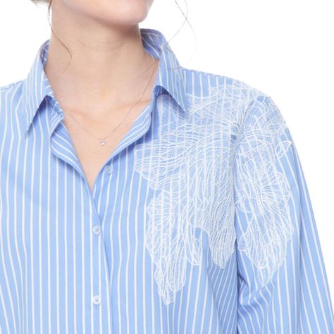 Blusa Manga Larga Listada Con Bordado Abotonada En Delantero-1