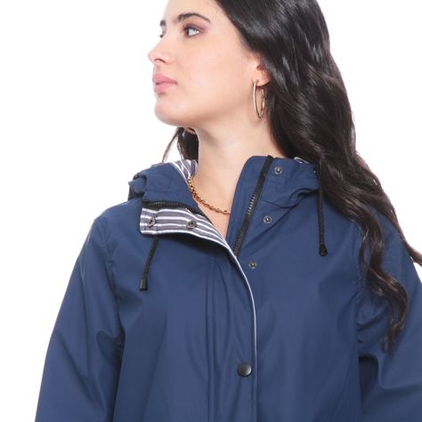 Chaqueta Impermeable Con Capucha Y Bolsillos-2