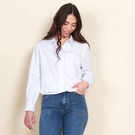 Blusa Manga Larga Solida Abotonada  Con Aplicacion En Cuello Y Cruce-3