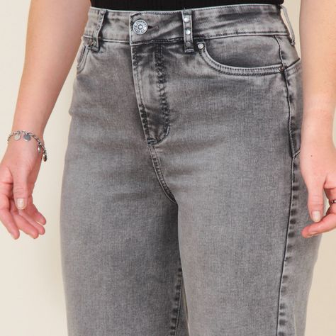 Jeans Recto Tiro Alto Pretina 1 Boton Aplicacion Tachas Basta Roll Up-2