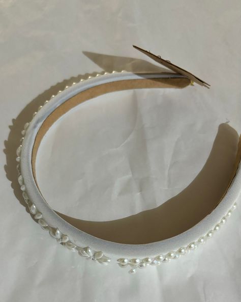 cintillo blanco de seda hecho a mano diseño exclusivo-1