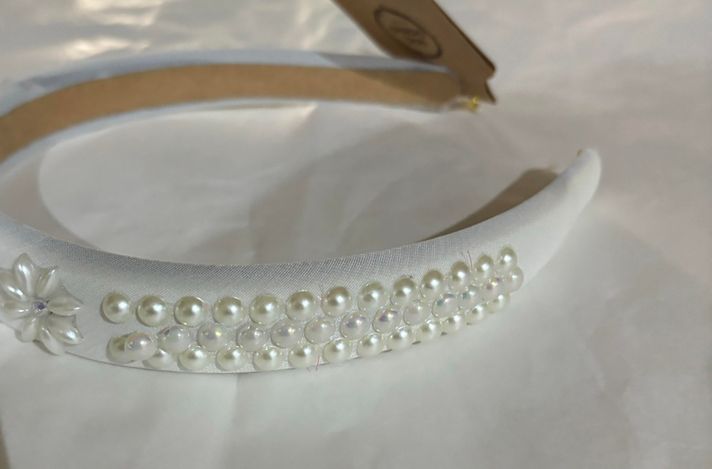 cintillo blanco de seda hecho a mano diseño exclusivo-2