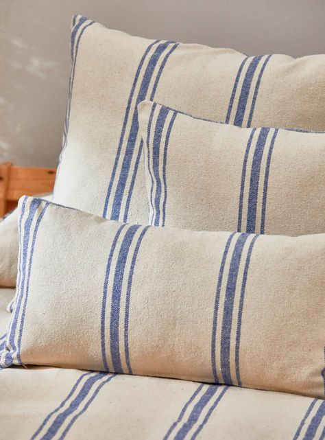 Funda Cojín Bari Azul 30x60-1