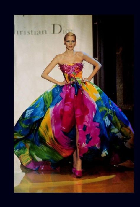 Libro DIOR. PASARELA-2