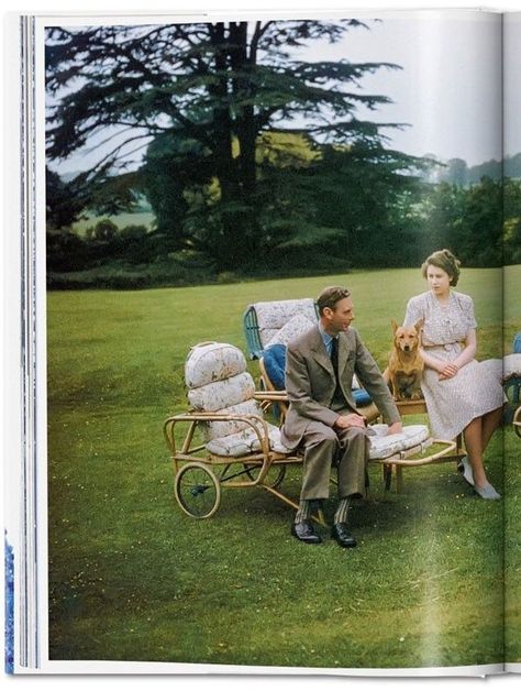 Libro  Her Majesty. A Photographic History 1926today.-1