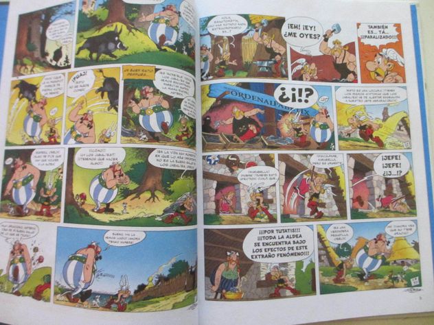 Libro ASTERIX 33 - EL CIELO SE CAE SOBRE SU CABEZA-2
