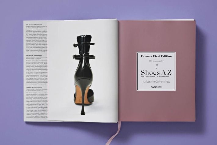 Libro xl - SHOES A-Z. The Collection of The Museum at FIT -INT-1