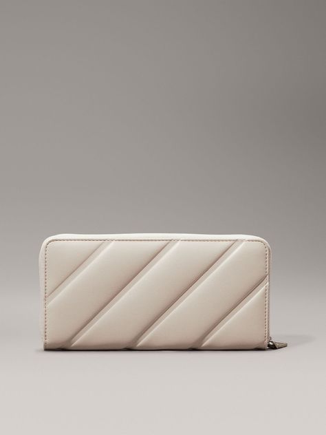 Billetera Quilted Zip Around Beige Calvin Klein-1